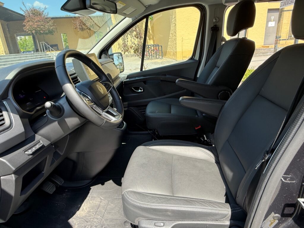 Renault Trafic L2 Spaceclass 07