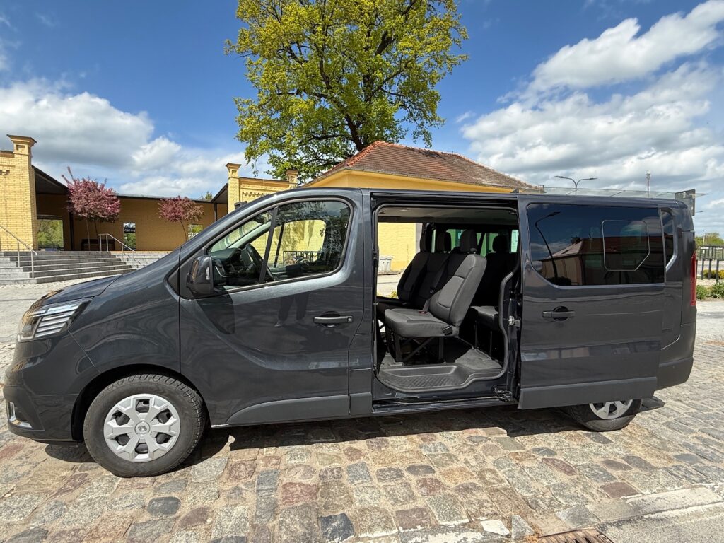 Renault Trafic Long L2 2023 09