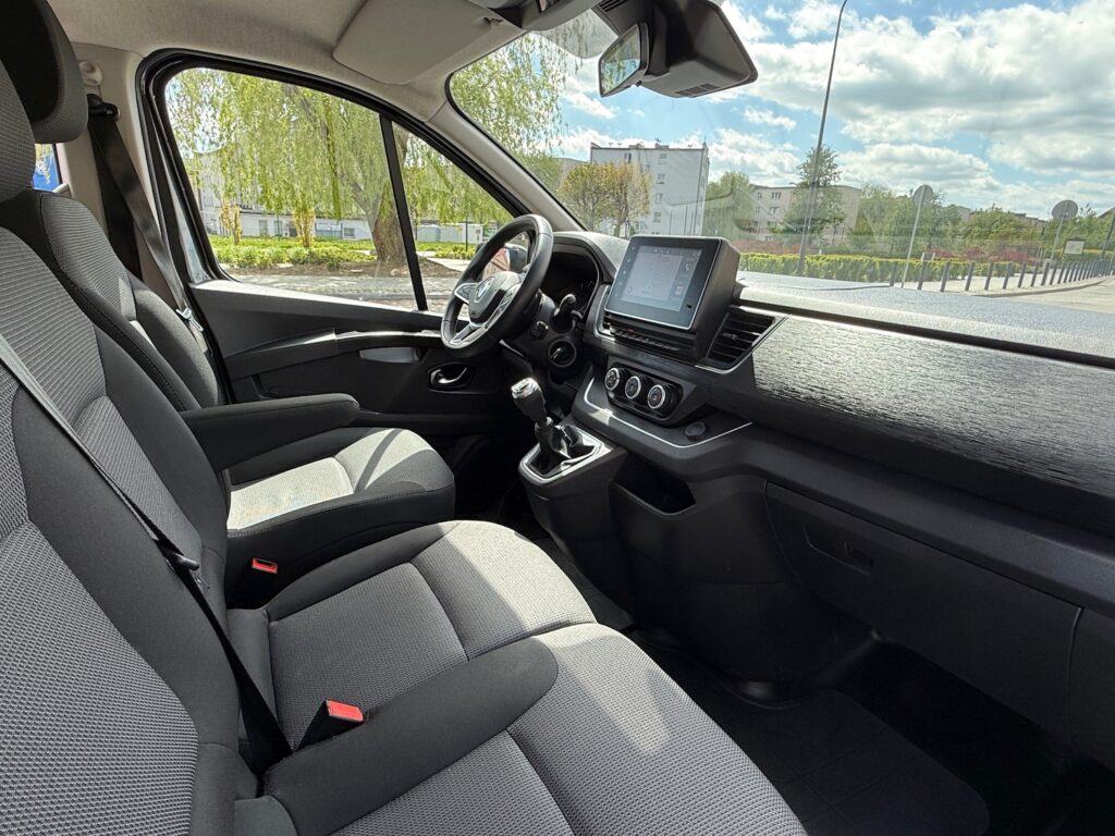 Renault Trafic Long L2 2023 09