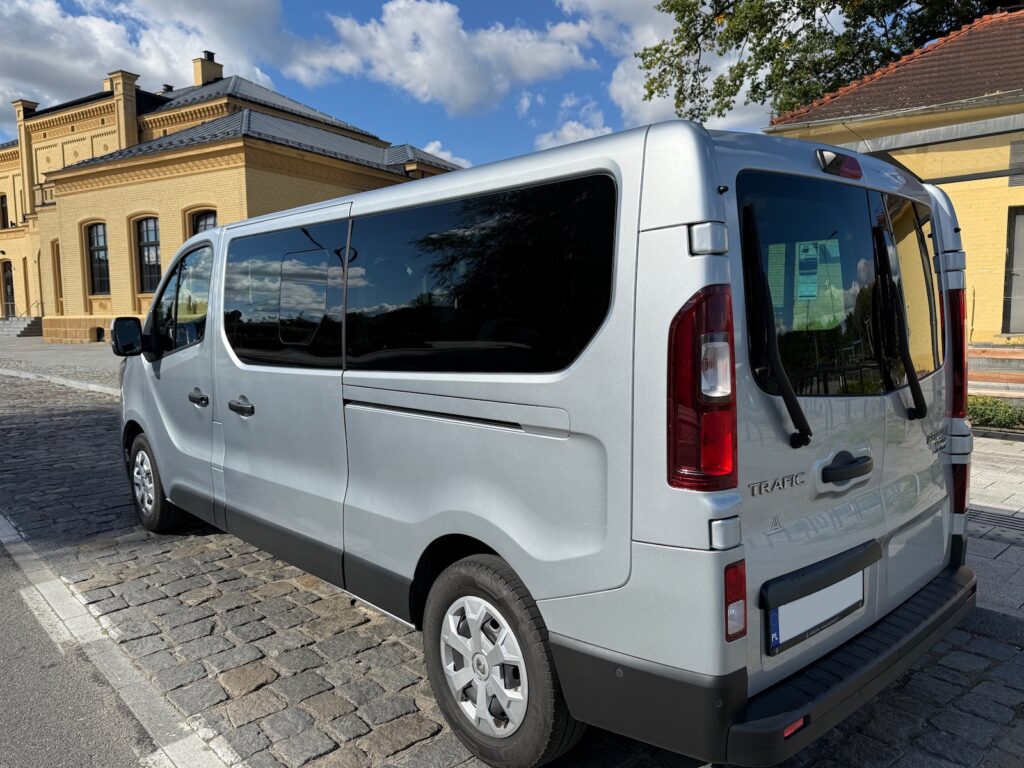 Renault Trafic L2 11