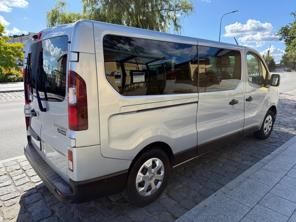 Renault Trafic L2 11